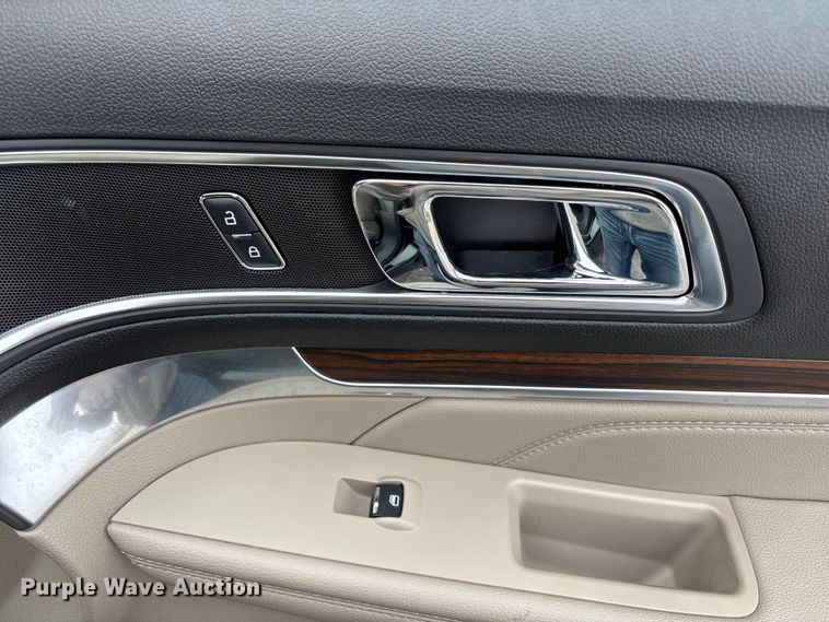 image for item FH7005 2019 Ford Explorer SUV