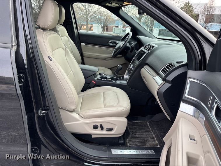 image for item FH7005 2019 Ford Explorer SUV