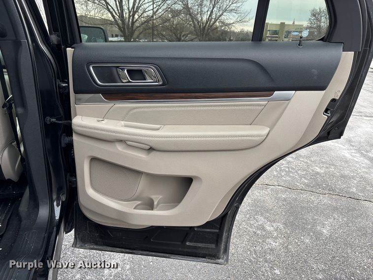 image for item FH7005 2019 Ford Explorer SUV