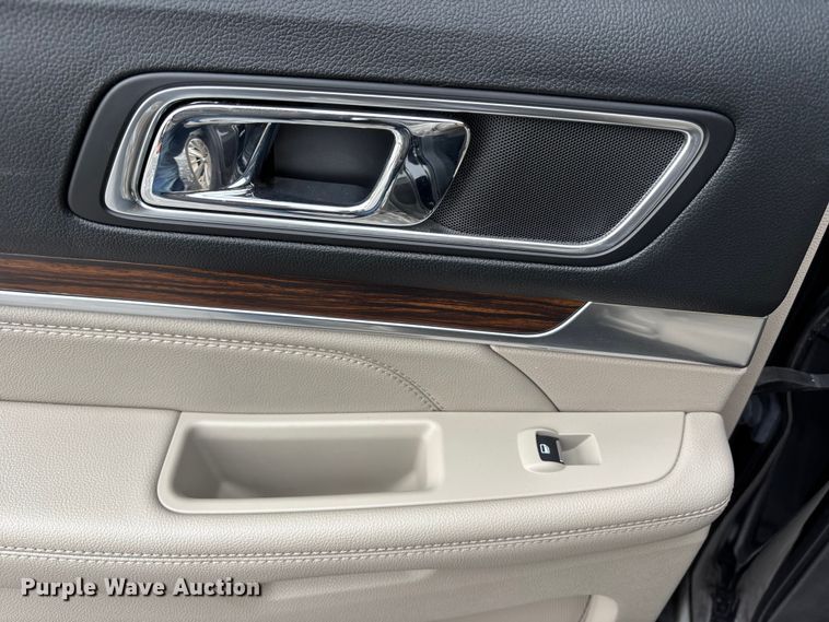 image for item FH7005 2019 Ford Explorer SUV