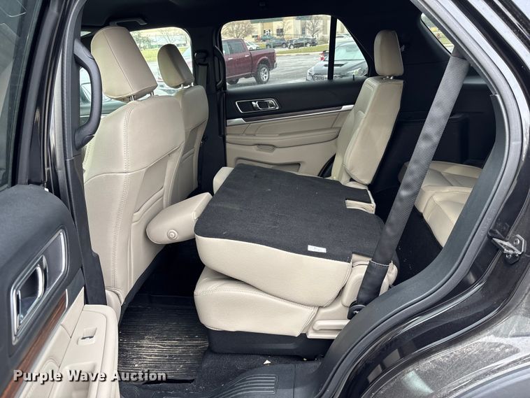 image for item FH7005 2019 Ford Explorer SUV