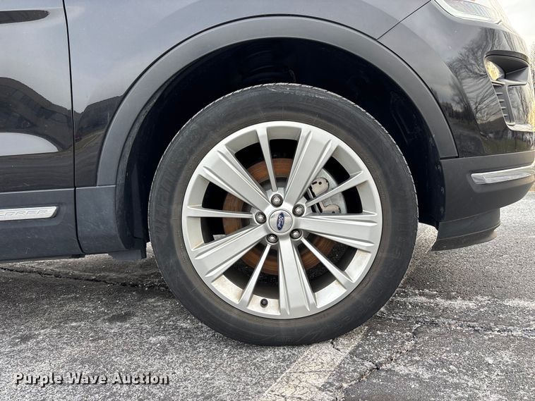 image for item FH7005 2019 Ford Explorer SUV