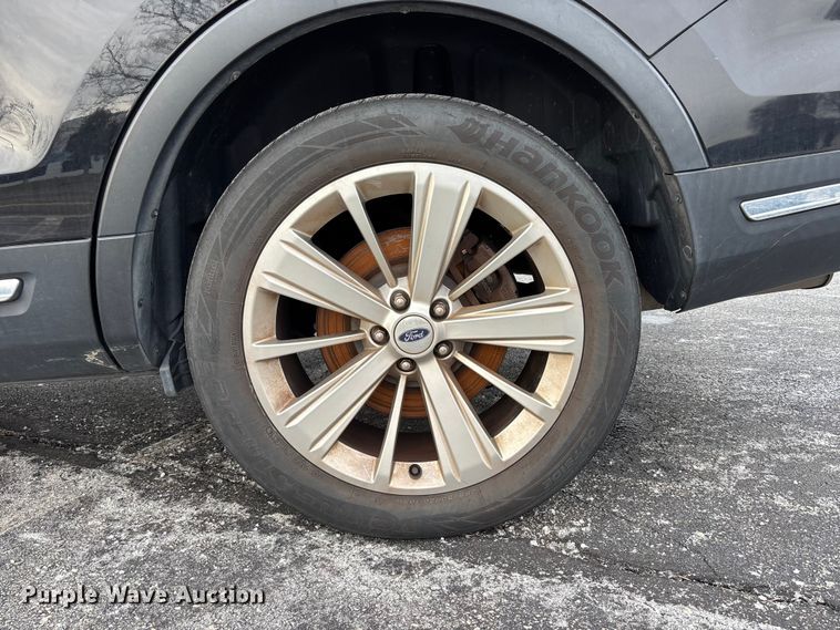 image for item FH7005 2019 Ford Explorer SUV