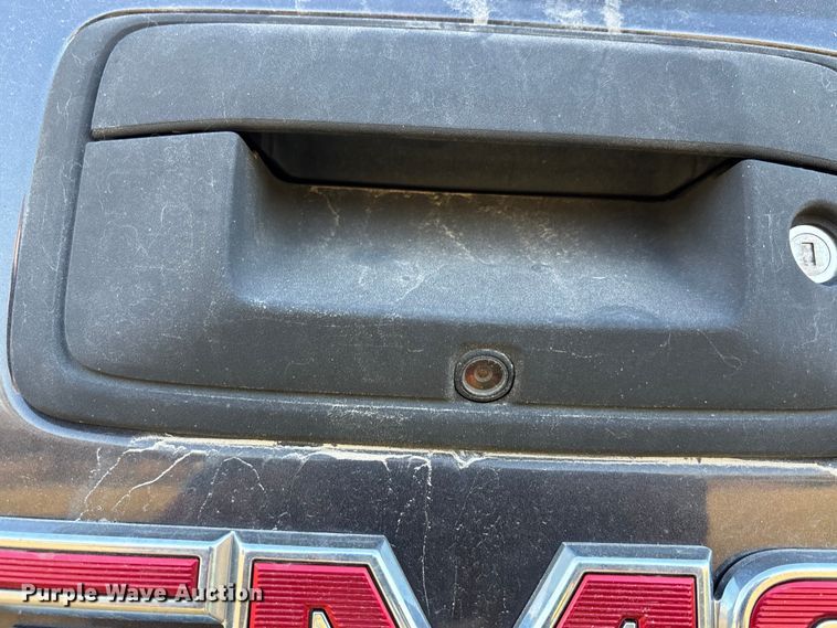 image for item FH7016 2014 GMC Sierra 1500 Crew Cab pickup truck