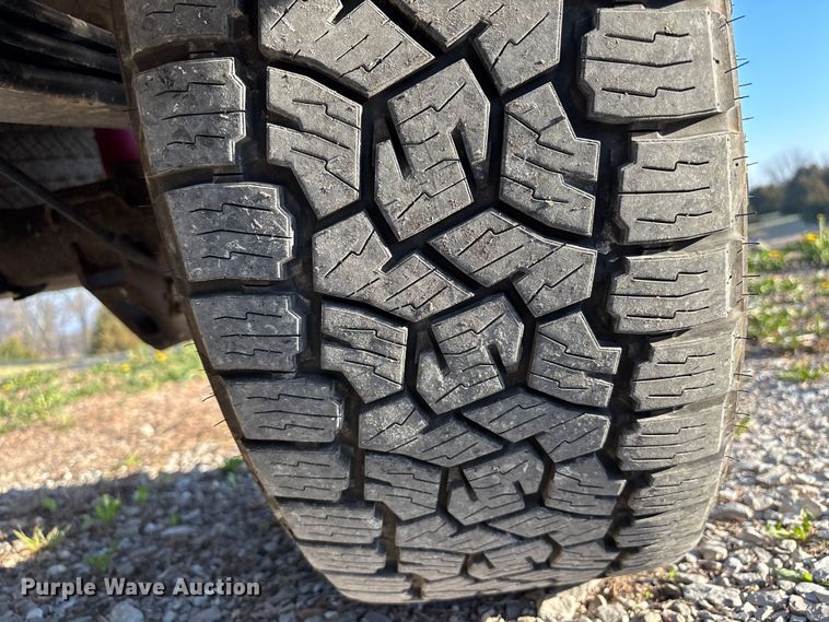 image for item FH7016 2014 GMC Sierra 1500 Crew Cab pickup truck