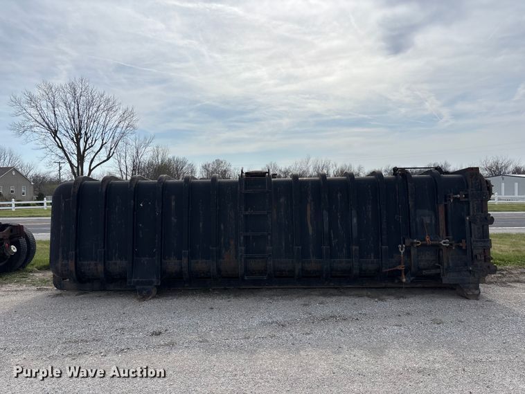 image for item FH7025 May Fabricating Co., Inc. Wastequip roll-off tank