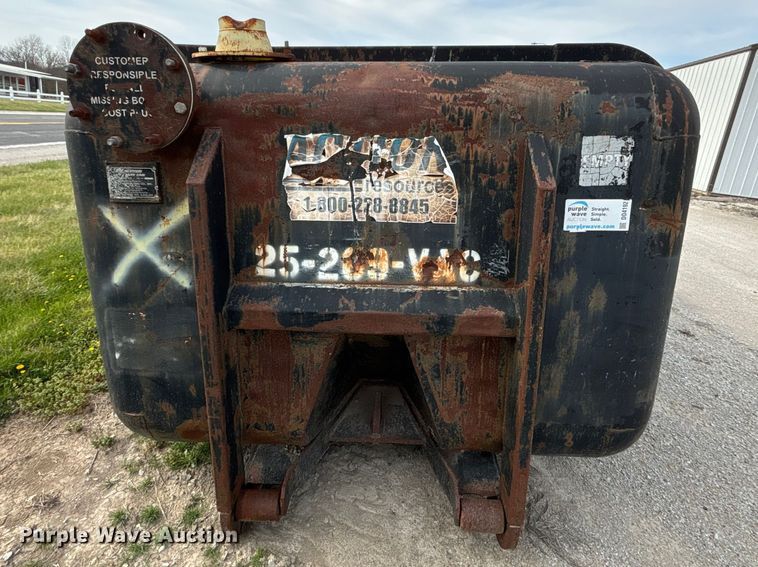 image for item FH7025 May Fabricating Co., Inc. Wastequip roll-off tank