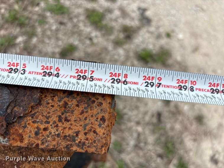 image for item FH7034 2006 GMC C7500 truck cab and chassis