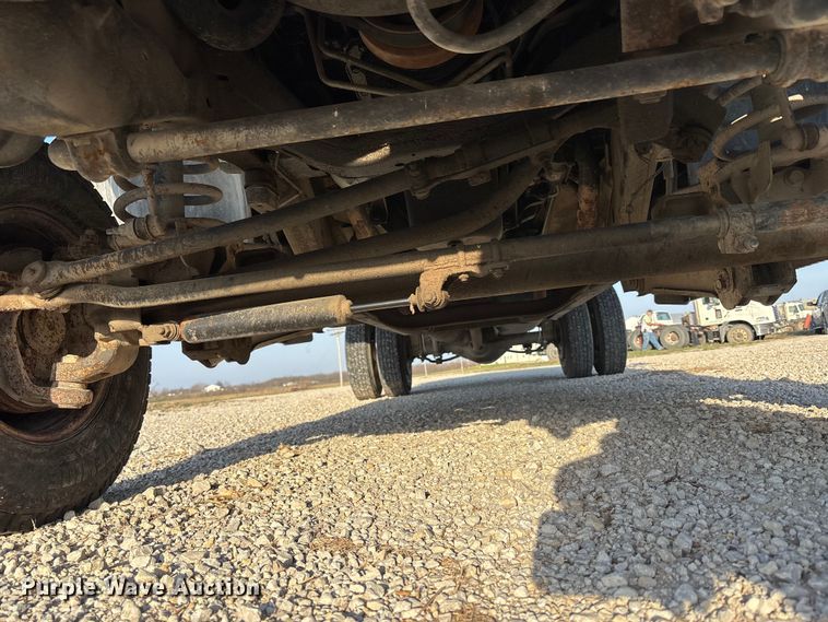 image for item FH7041 1999 Dodge Ram 3500 box truck