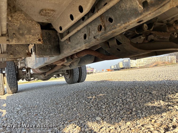 image for item FH7041 1999 Dodge Ram 3500 box truck