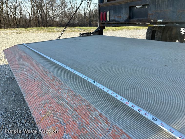 image for item FH7041 1999 Dodge Ram 3500 box truck