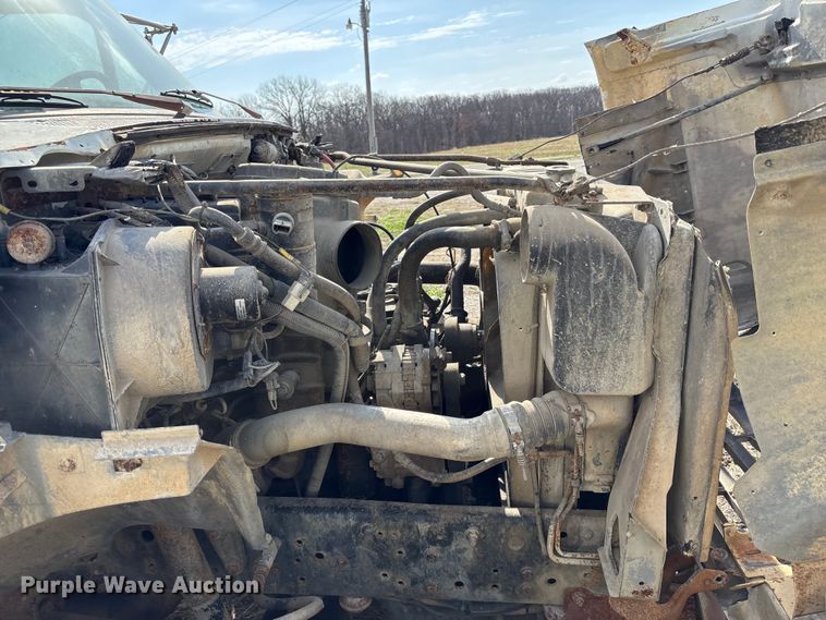 image for item FH7042 1998 Ford F800 truck cab and chassis