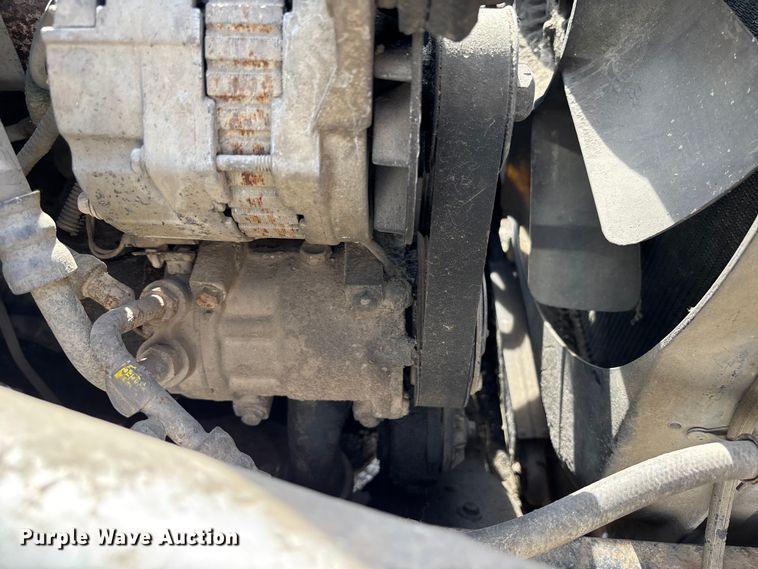 image for item FH7042 1998 Ford F800 truck cab and chassis