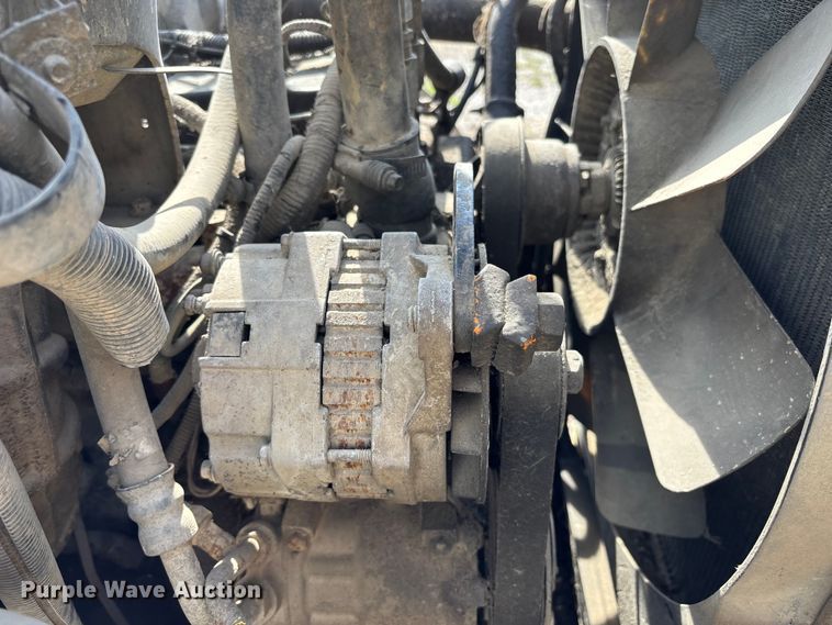 image for item FH7042 1998 Ford F800 truck cab and chassis