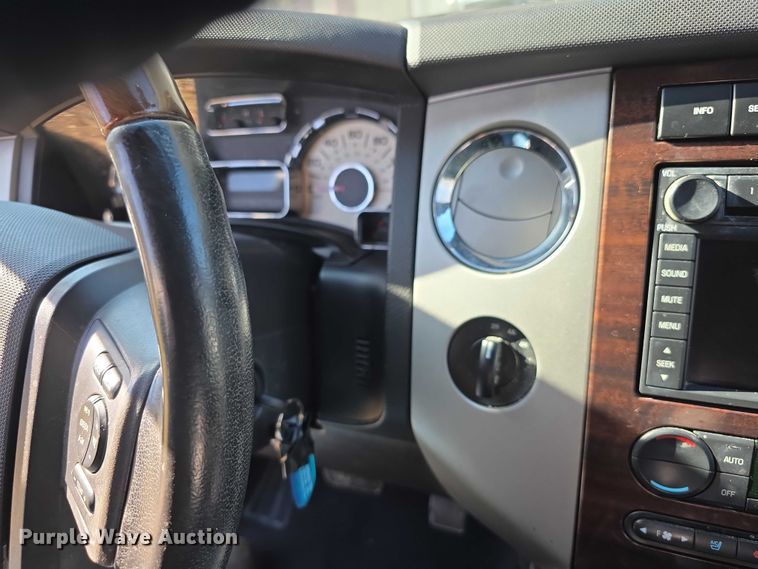 image for item FI0764 2007 Ford Expedition Limited SUV