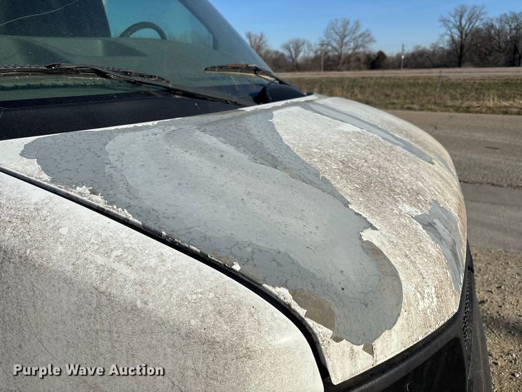 image for item FI0788 2004 Chevrolet  Express box truck