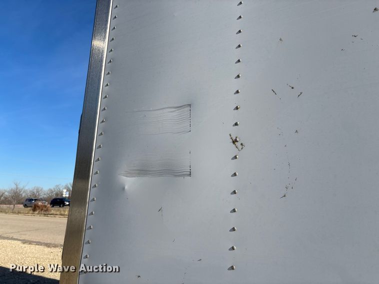 image for item FI0788 2004 Chevrolet  Express box truck