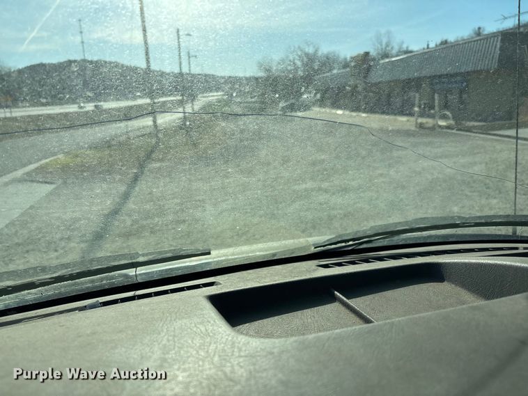 image for item FI0788 2004 Chevrolet  Express box truck