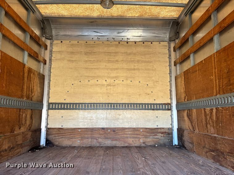 image for item FI0788 2004 Chevrolet  Express box truck