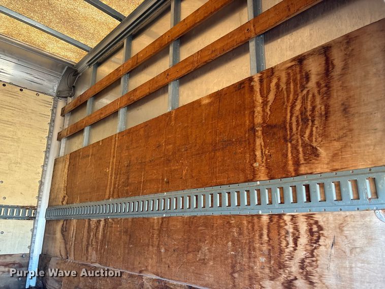 image for item FI0788 2004 Chevrolet  Express box truck