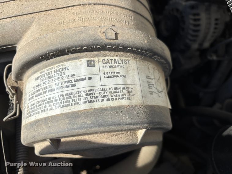 image for item FI0788 2004 Chevrolet  Express box truck