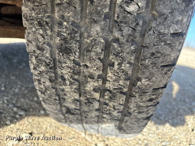 image for item FI0788 2004 Chevrolet  Express box truck