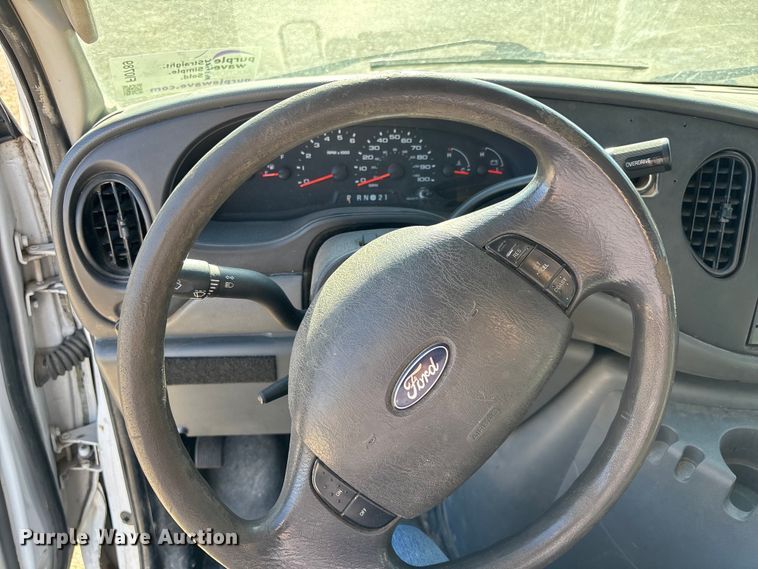 image for item FI0789 2006 Ford E150 Econoline van