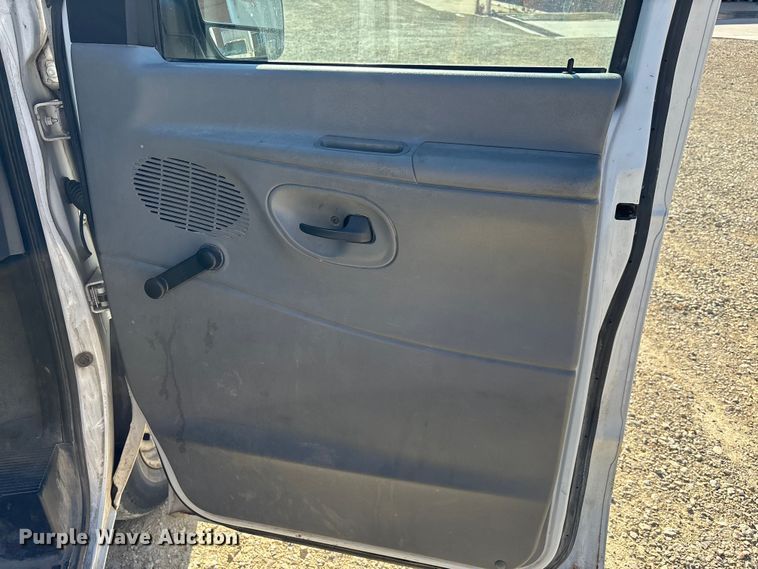 image for item FI0789 2006 Ford E150 Econoline van