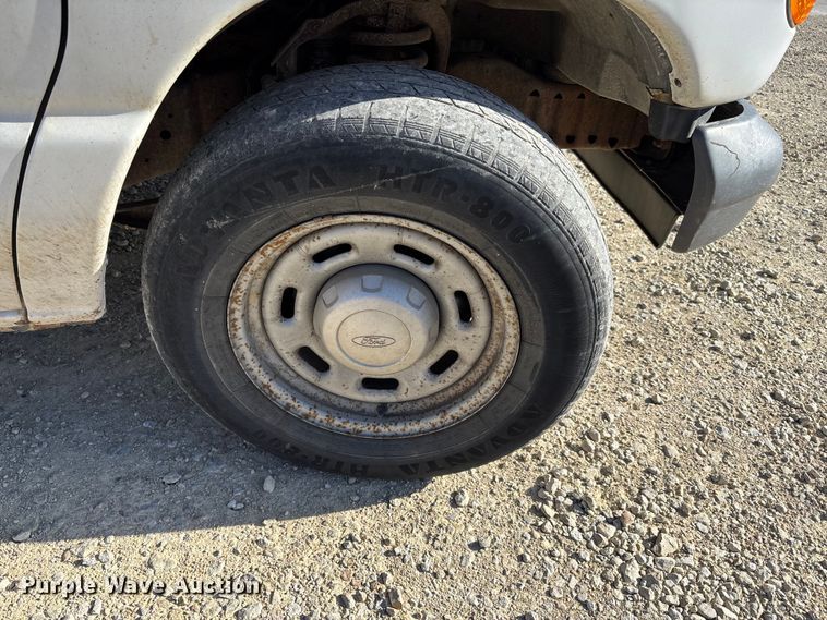 image for item FI0789 2006 Ford E150 Econoline van
