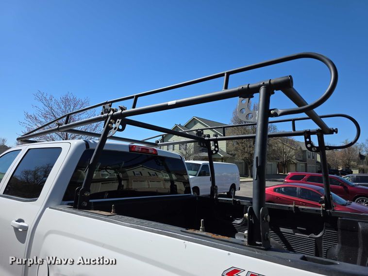 image for item FI0876 2015 Chevrolet Silverado 1500 Crew Cab pickup truck