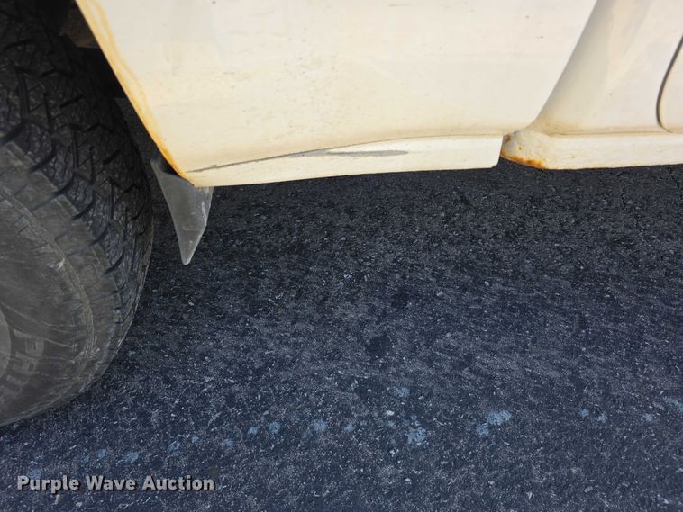 image for item FI0876 2015 Chevrolet Silverado 1500 Crew Cab pickup truck