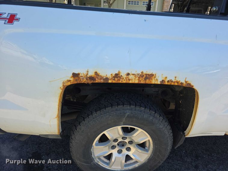 image for item FI0876 2015 Chevrolet Silverado 1500 Crew Cab pickup truck