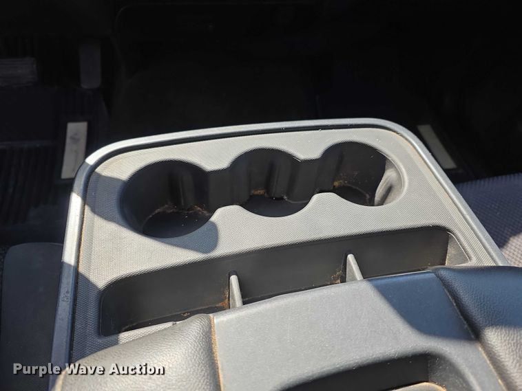 image for item FI0876 2015 Chevrolet Silverado 1500 Crew Cab pickup truck