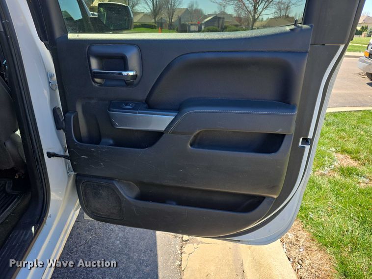 image for item FI0876 2015 Chevrolet Silverado 1500 Crew Cab pickup truck