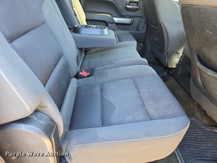 image for item FI0876 2015 Chevrolet Silverado 1500 Crew Cab pickup truck