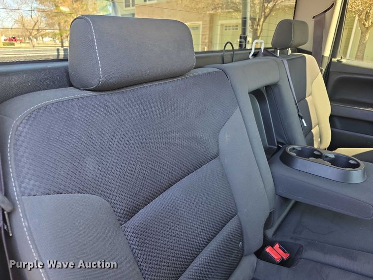 image for item FI0876 2015 Chevrolet Silverado 1500 Crew Cab pickup truck