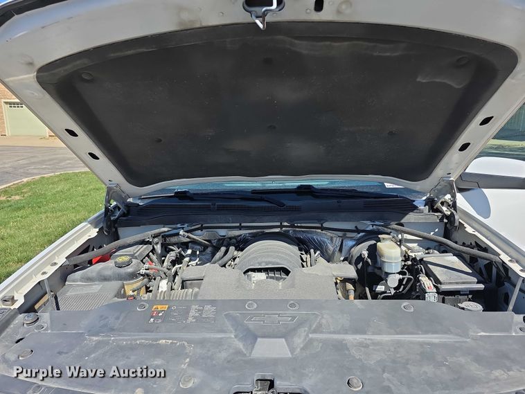 image for item FI0876 2015 Chevrolet Silverado 1500 Crew Cab pickup truck