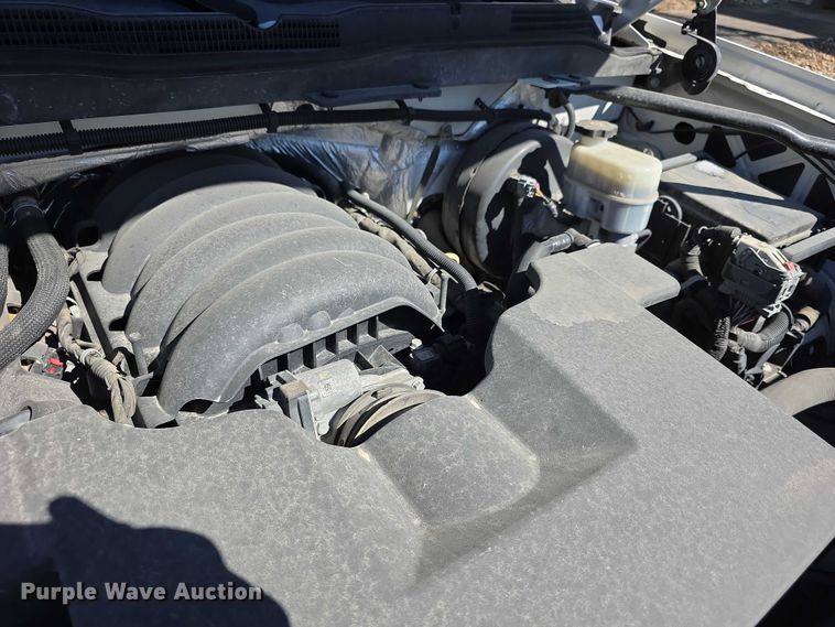 image for item FI0876 2015 Chevrolet Silverado 1500 Crew Cab pickup truck