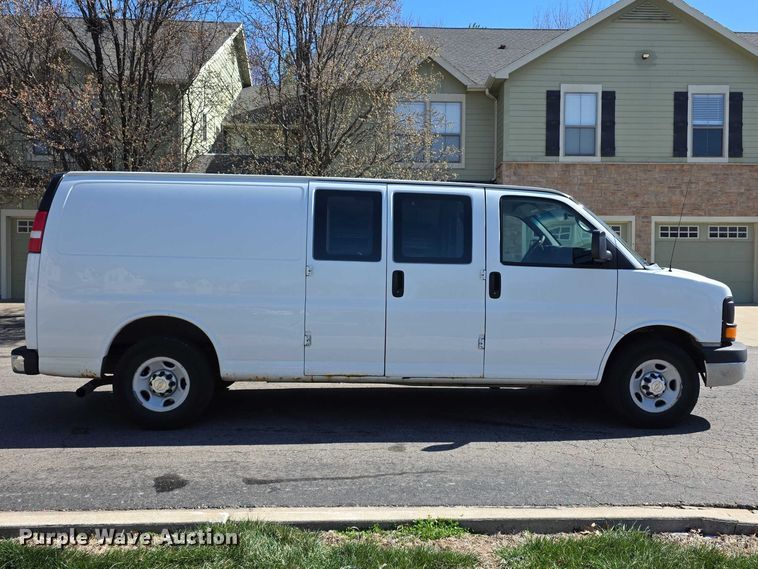 image for item FI0877 2014 Chevrolet Express G2500 van
