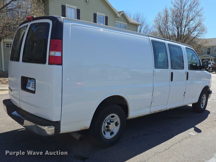image for item FI0877 2014 Chevrolet Express G2500 van