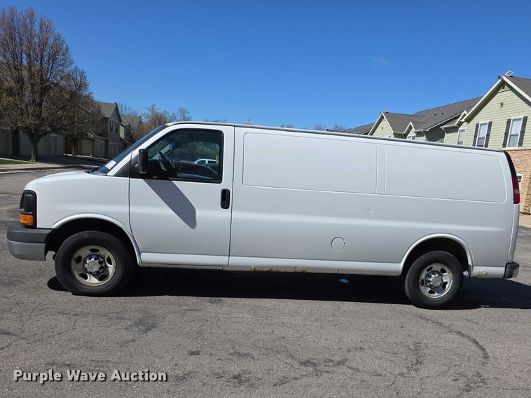 image for item FI0877 2014 Chevrolet Express G2500 van