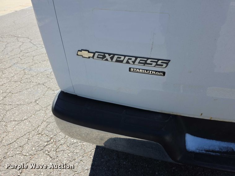 image for item FI0877 2014 Chevrolet Express G2500 van