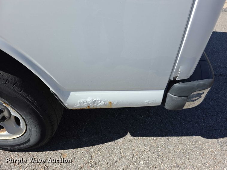 image for item FI0877 2014 Chevrolet Express G2500 van