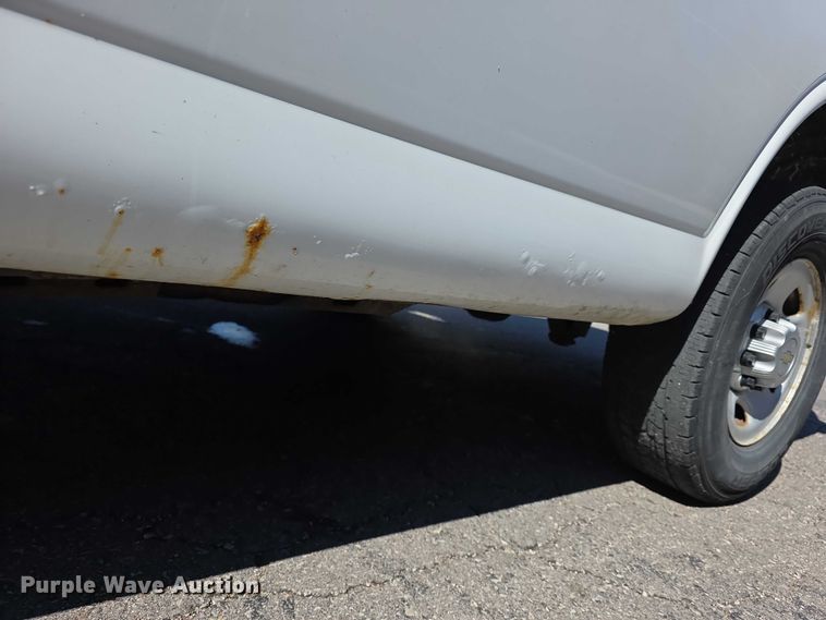 image for item FI0877 2014 Chevrolet Express G2500 van