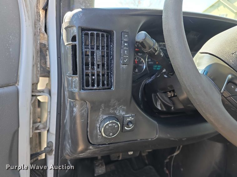 image for item FI0877 2014 Chevrolet Express G2500 van