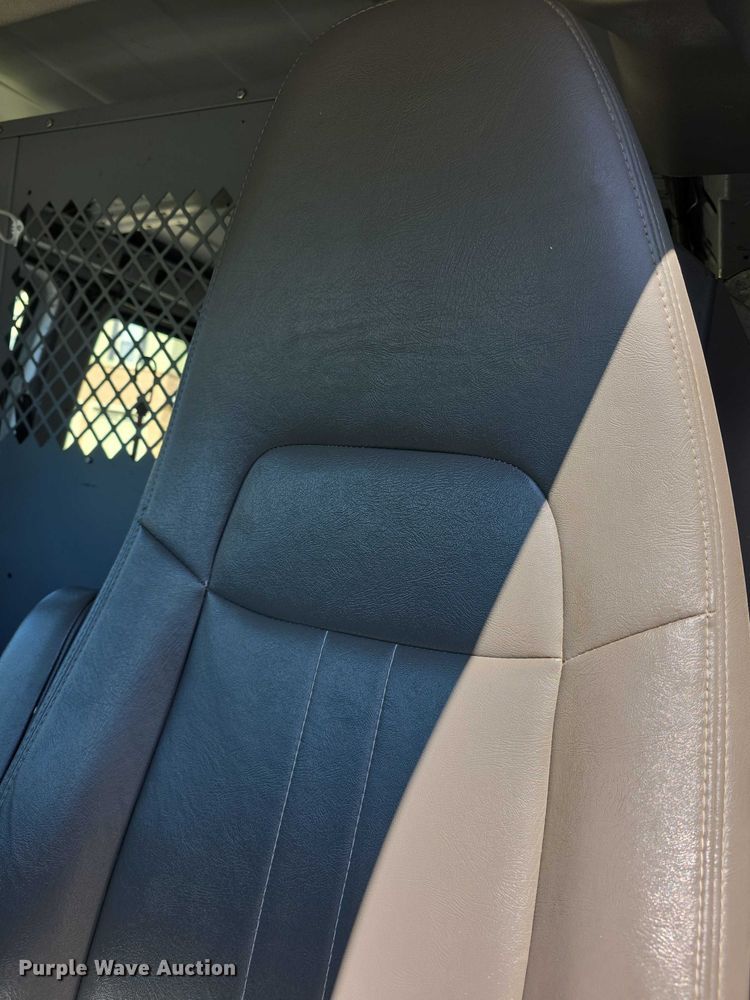 image for item FI0877 2014 Chevrolet Express G2500 van