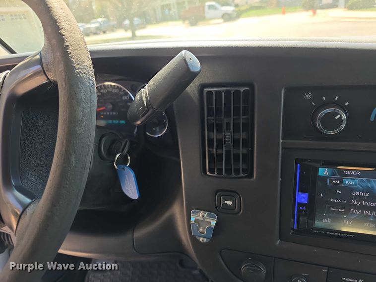 image for item FI0877 2014 Chevrolet Express G2500 van