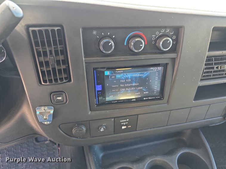 image for item FI0877 2014 Chevrolet Express G2500 van