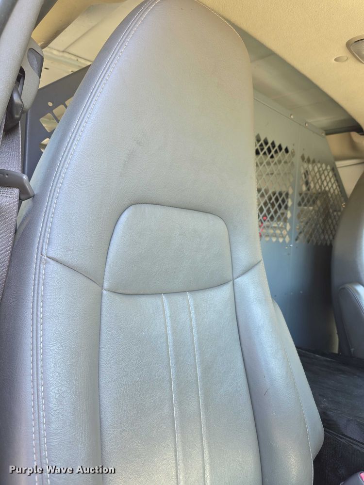 image for item FI0877 2014 Chevrolet Express G2500 van