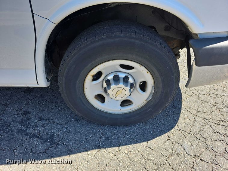 image for item FI0877 2014 Chevrolet Express G2500 van